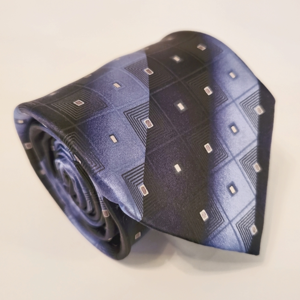 Kilbourne and Finch Blue Geometric Silk Tie